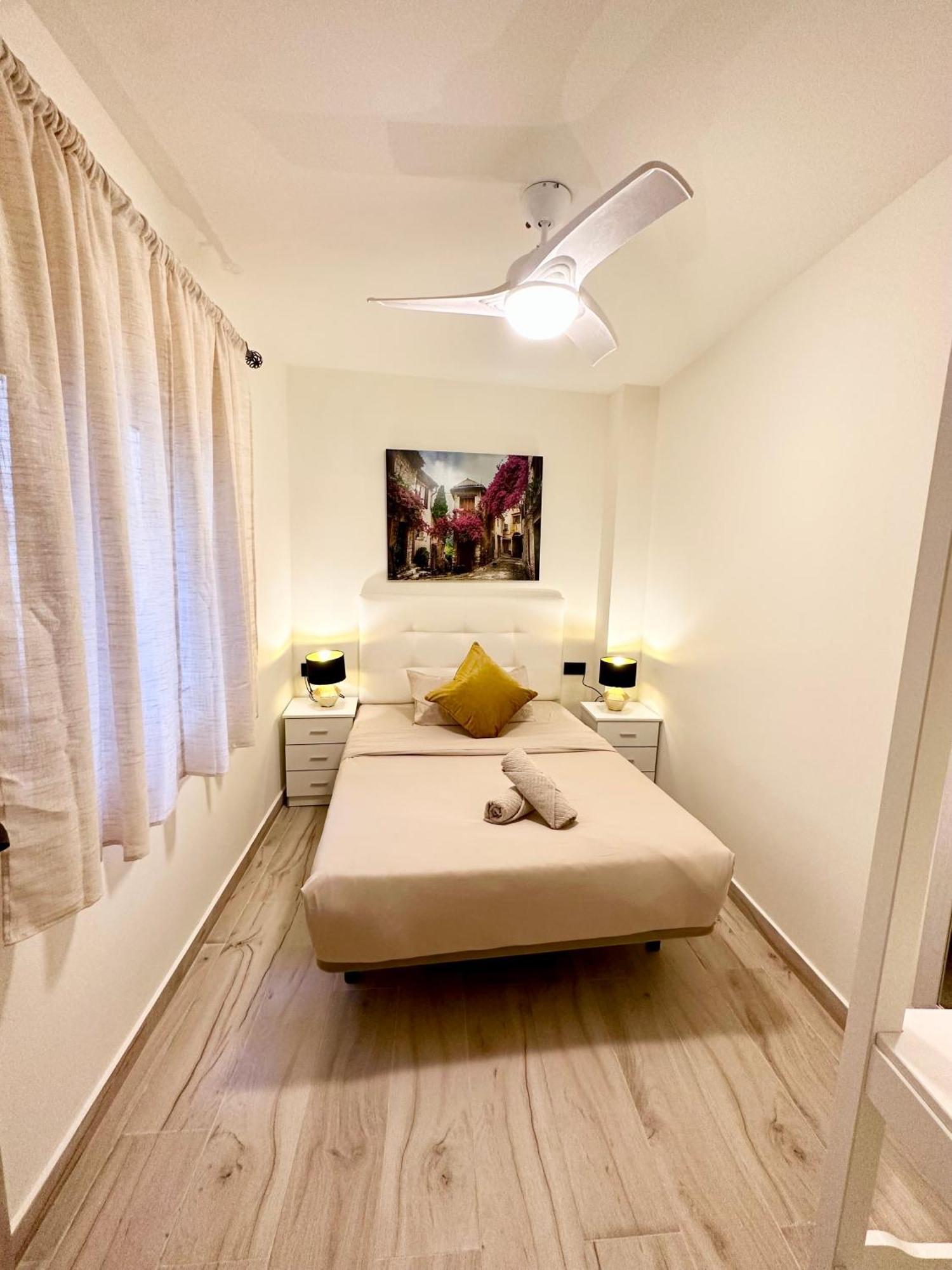 La Reina Apartment By The Sea Аликанте Екстериор снимка