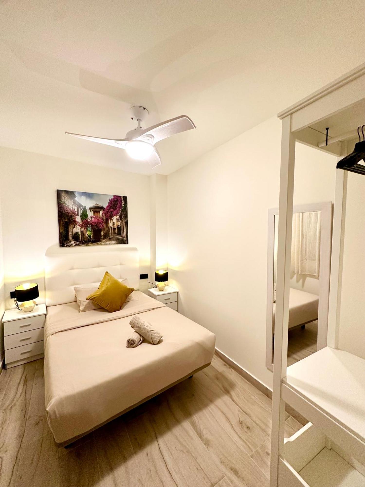 La Reina Apartment By The Sea Аликанте Екстериор снимка